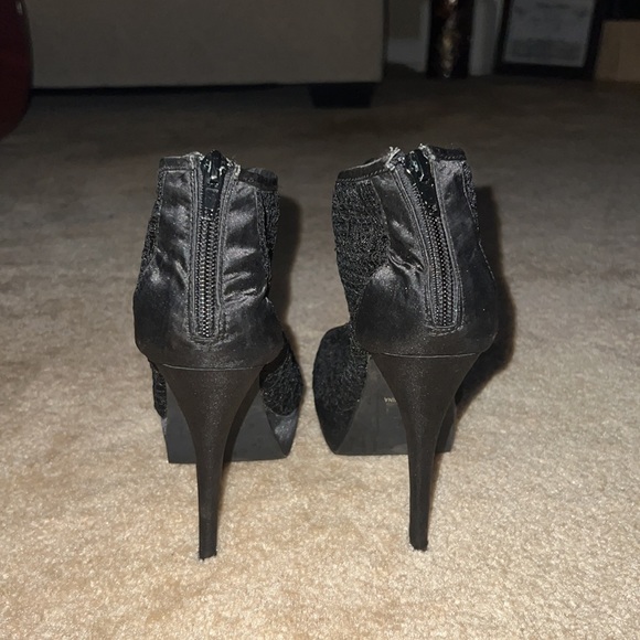 Lace booties - Picture 6 of 14